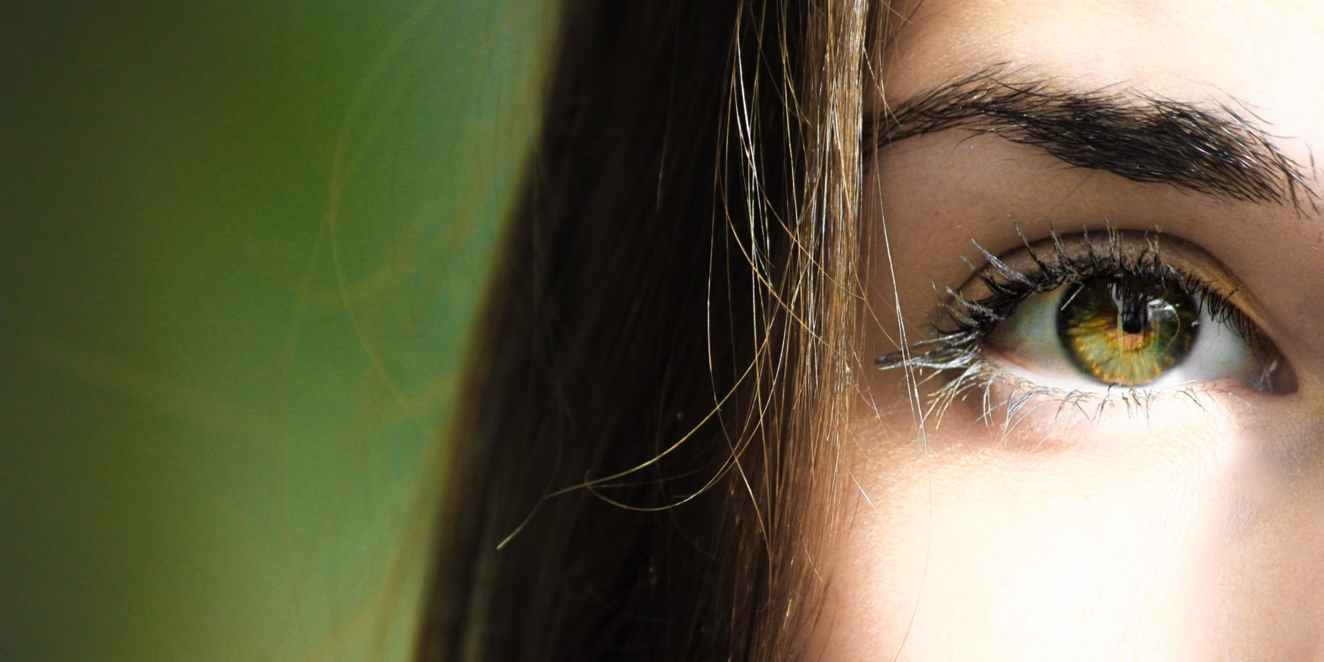 Close up of green eye